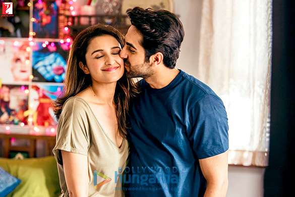 meri pyaari bindu 18