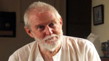 Tom Alter’s eerie swan song; plays a jazz singer who dies on stage